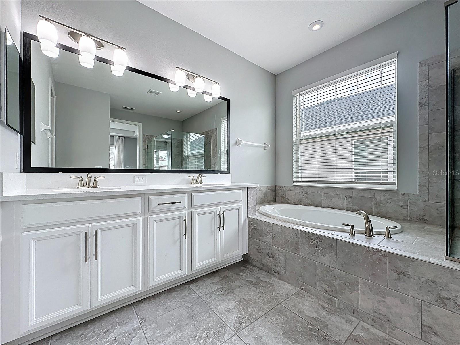 Image 38 of 79 For 2697 Hilltop Road