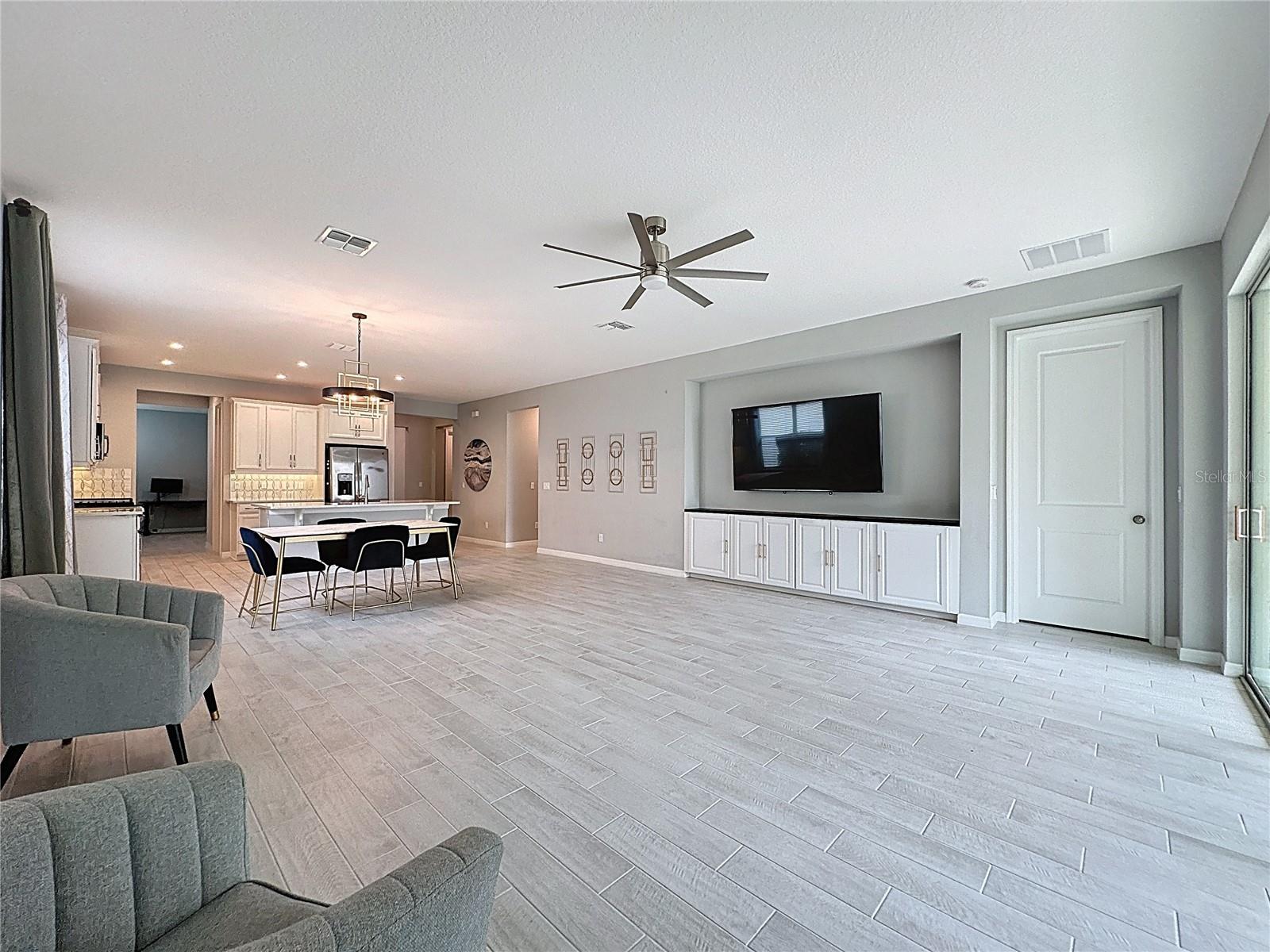 Image 43 of 79 For 2697 Hilltop Road