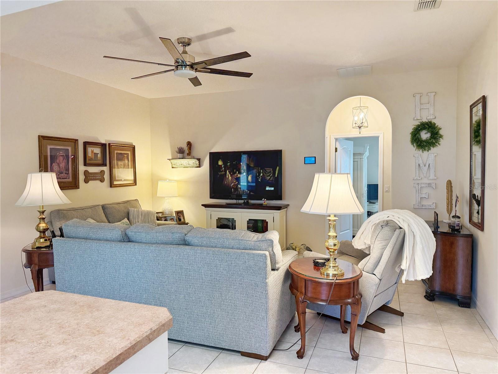 Image 10 of 51 For 3412 Capland Avenue