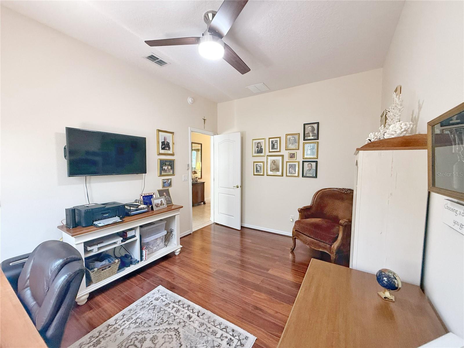 Image 30 of 51 For 3412 Capland Avenue