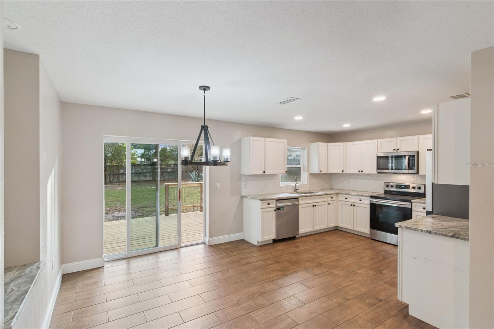 Image 13 of 35 For 520 Charlotte Avenue