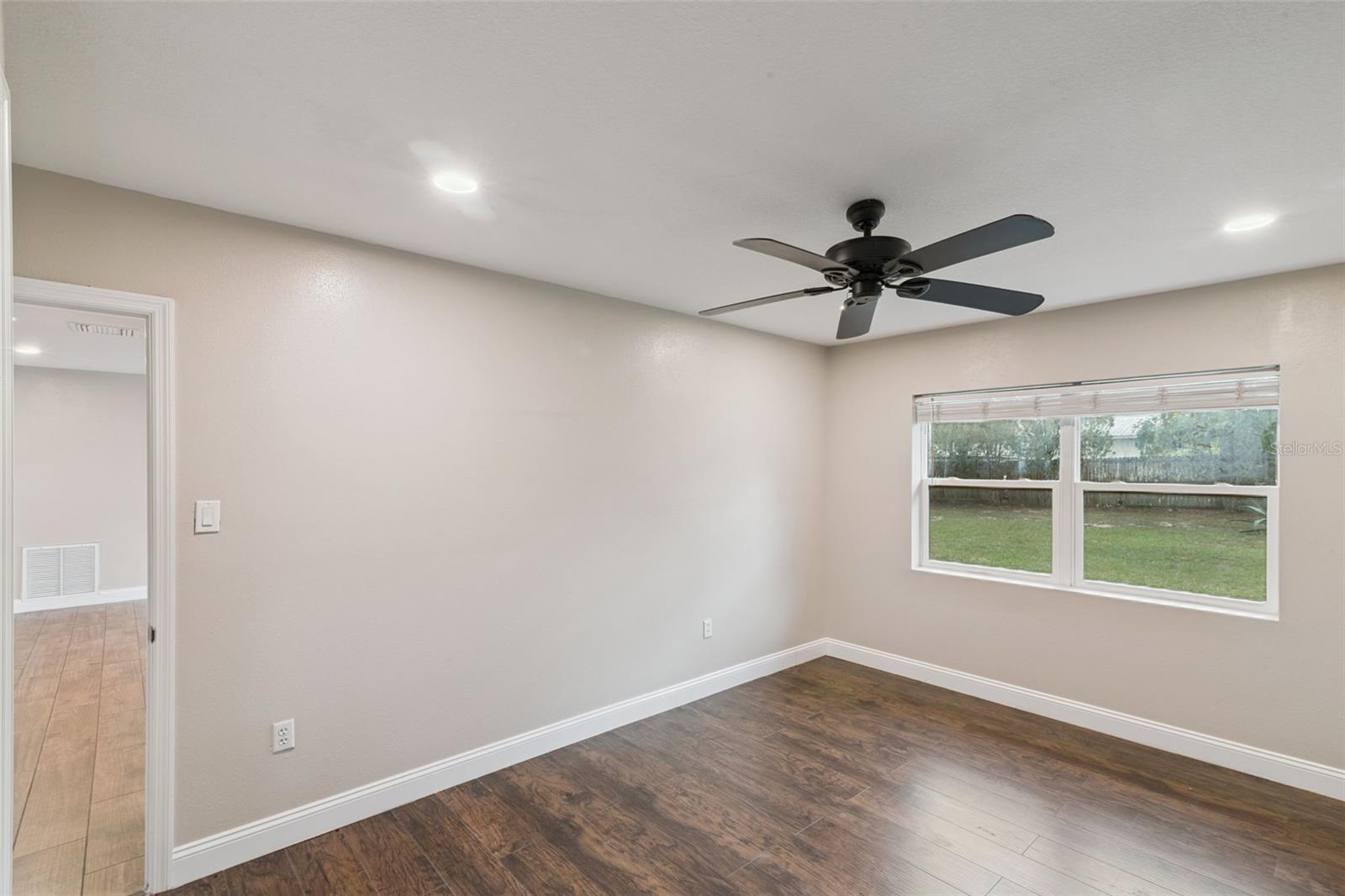 Image 23 of 35 For 520 Charlotte Avenue