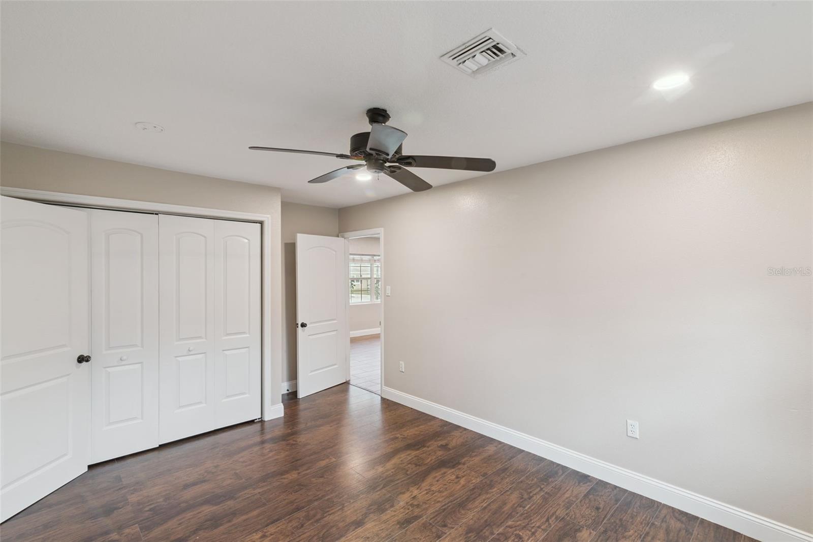 Image 25 of 35 For 520 Charlotte Avenue