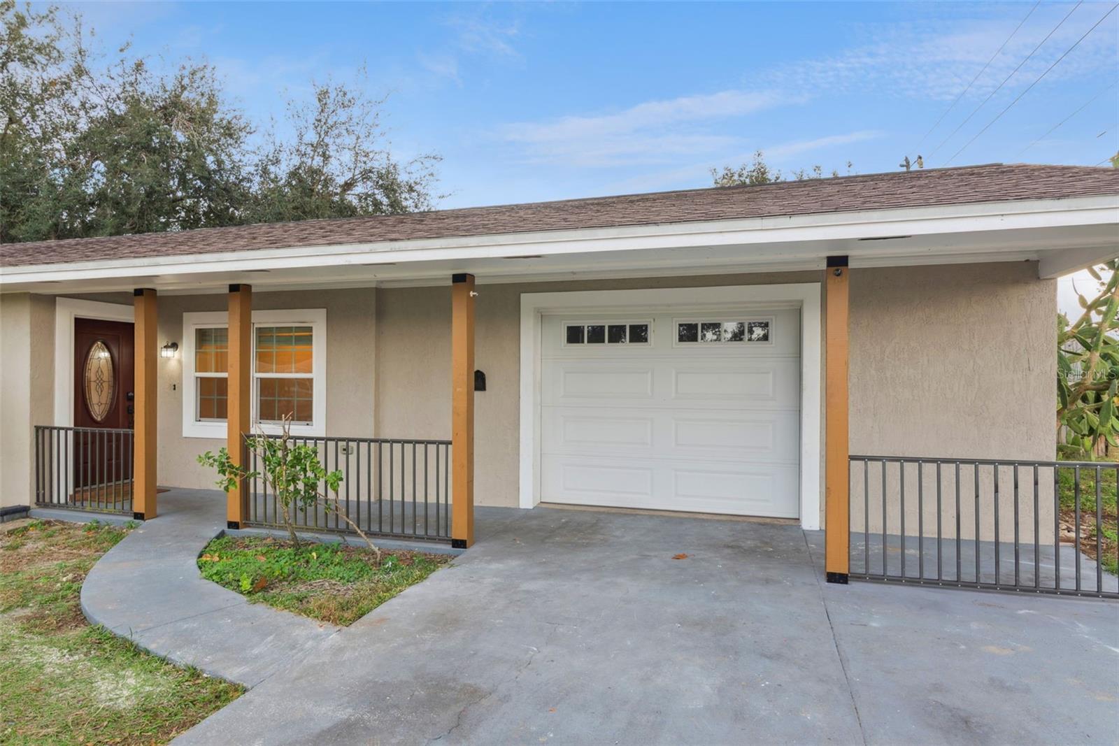 Image 4 of 35 For 520 Charlotte Avenue