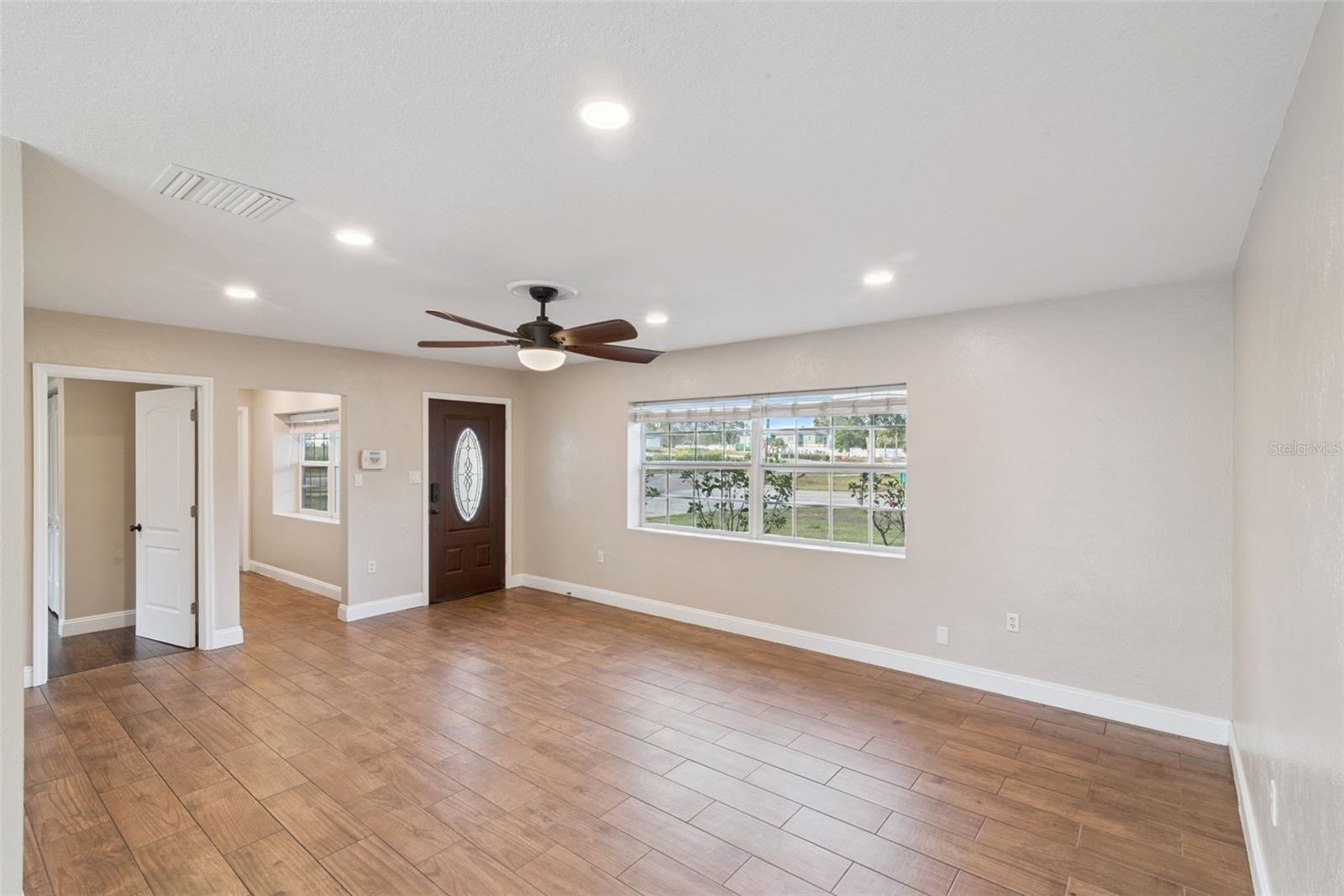 Image 9 of 35 For 520 Charlotte Avenue