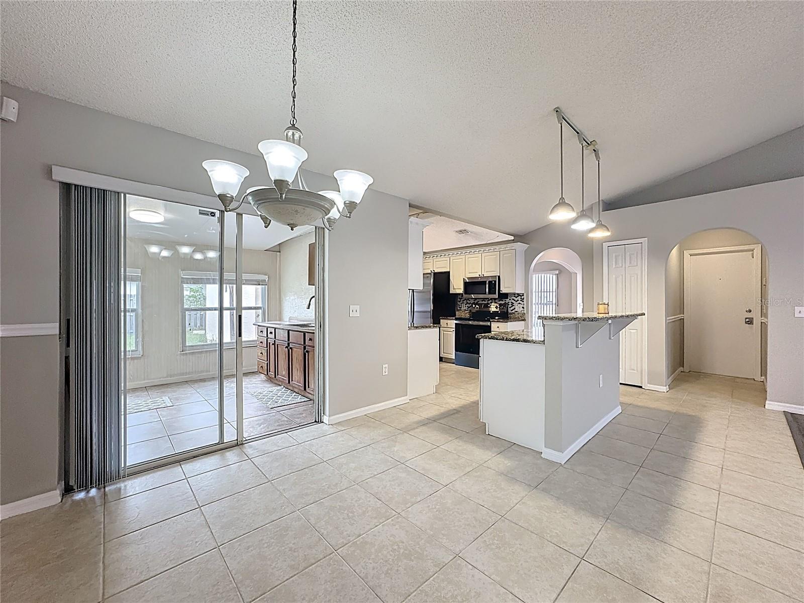 Image 17 of 34 For 375 Kaila Court