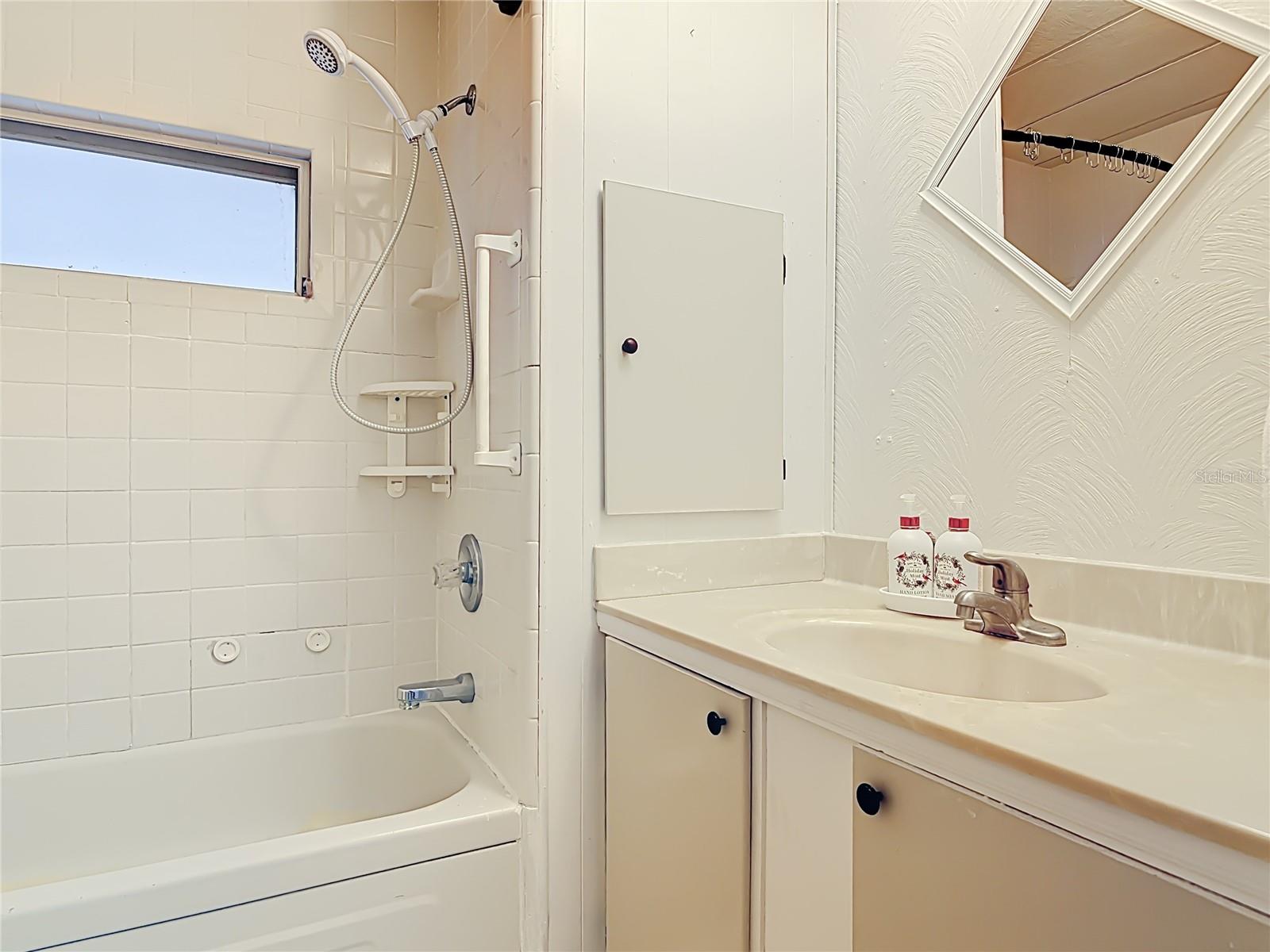 Image 24 of 59 For 1043 Capella Drive