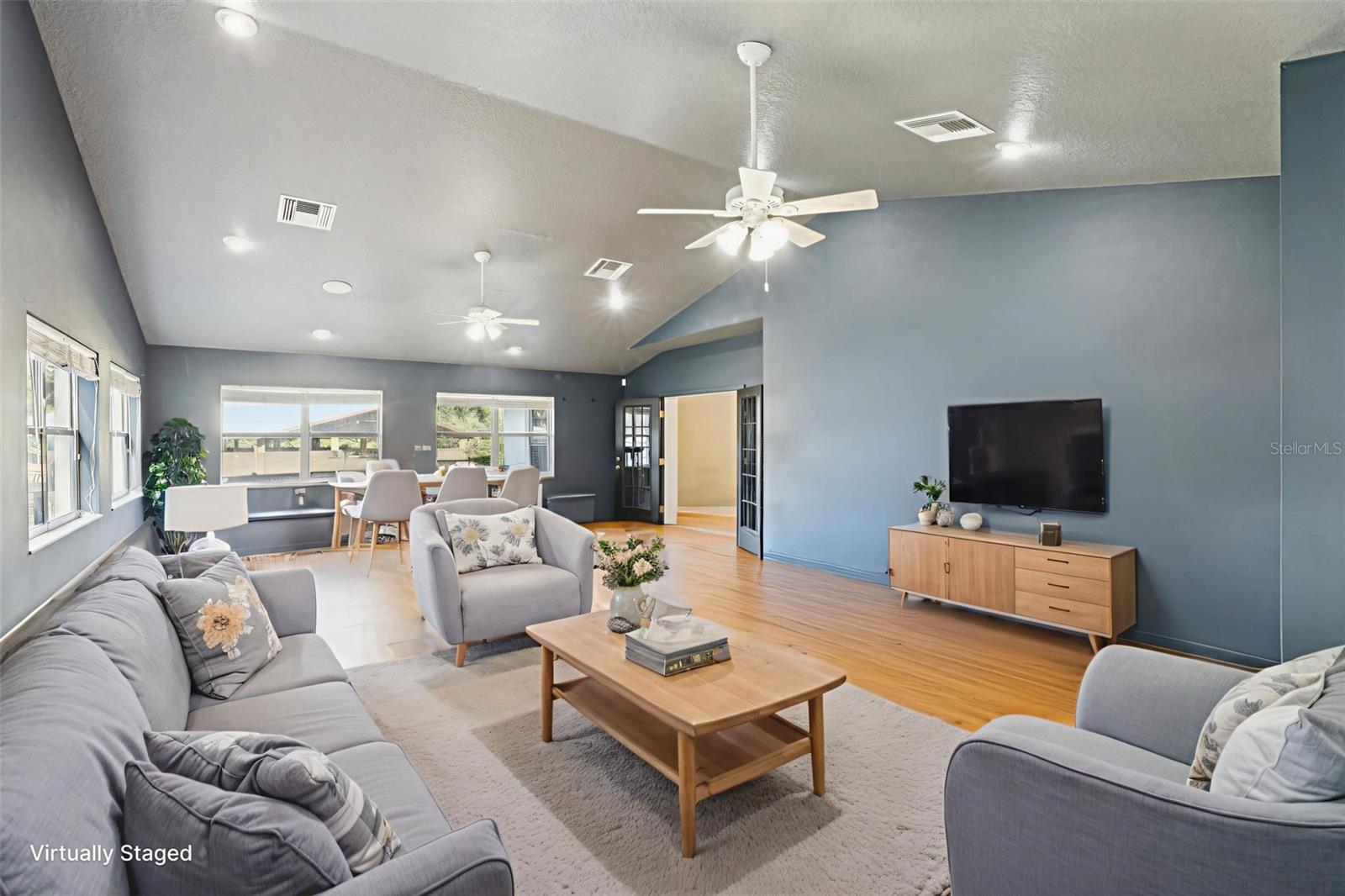 Image 18 of 96 For 22301 Coronado Somerset Drive