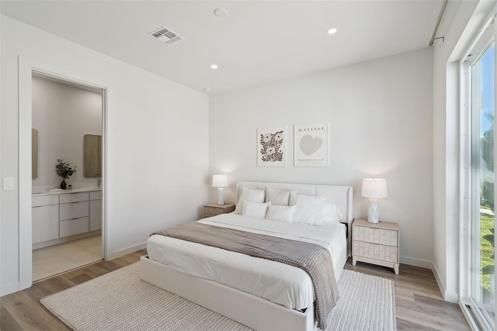 Image 8 of 19 For 458 Skyfield Court