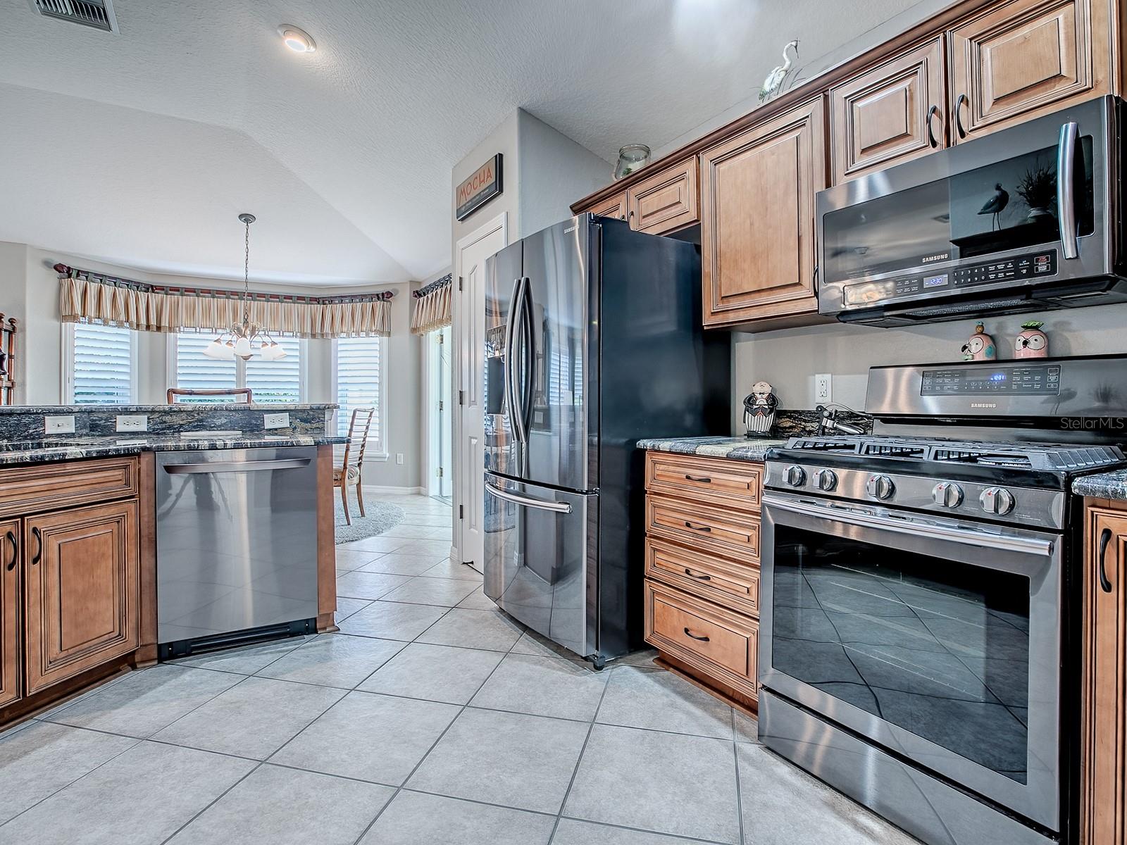 Image 11 of 37 For 629 Hartley Place