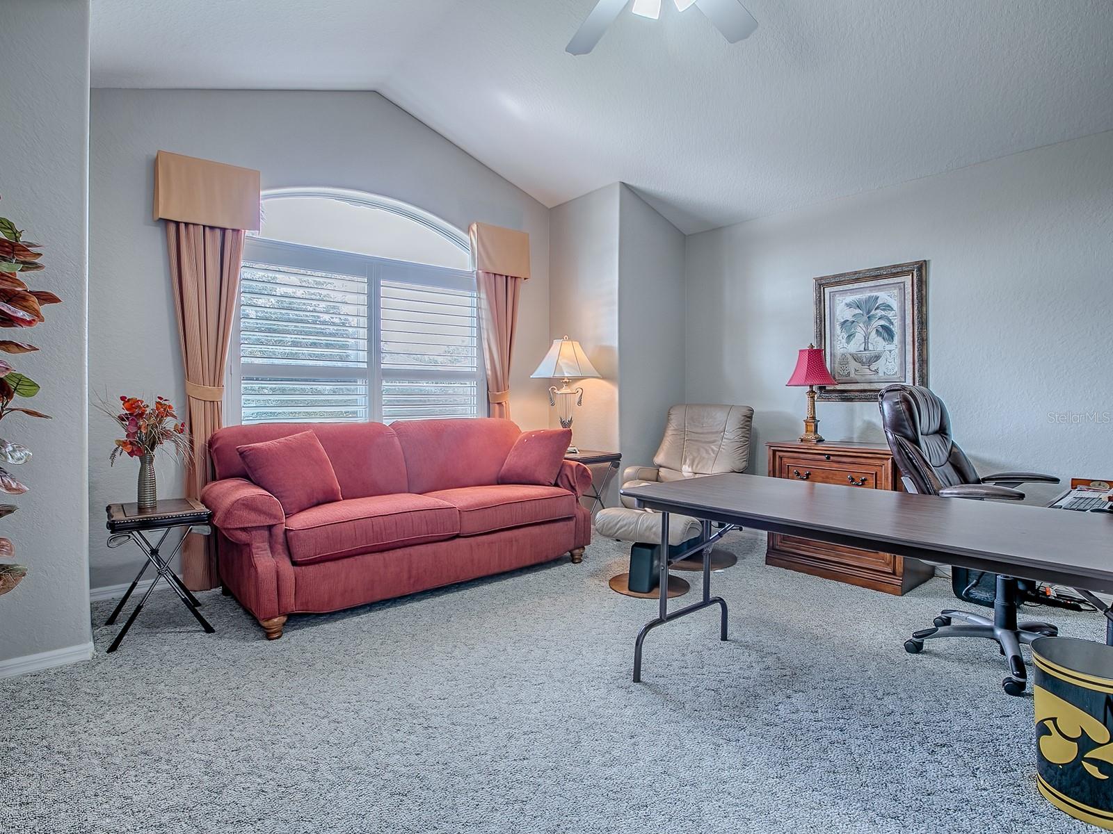 Image 24 of 37 For 629 Hartley Place