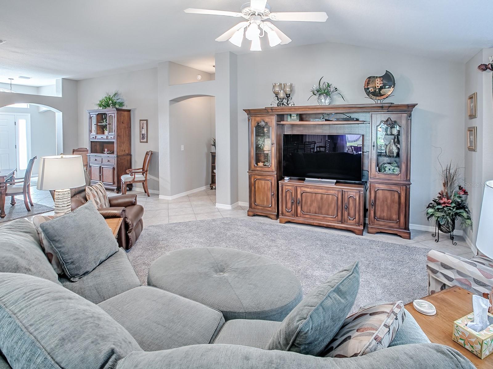 Image 6 of 37 For 629 Hartley Place