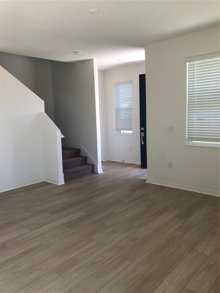 Image 4 of 8 For 7201 Big Cedar Alley