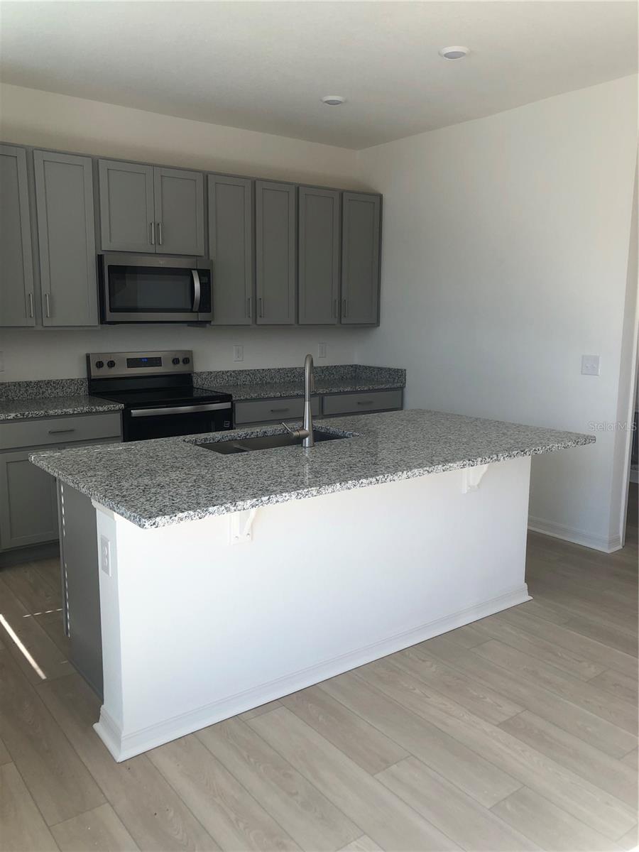 Image 5 of 8 For 7201 Big Cedar Alley