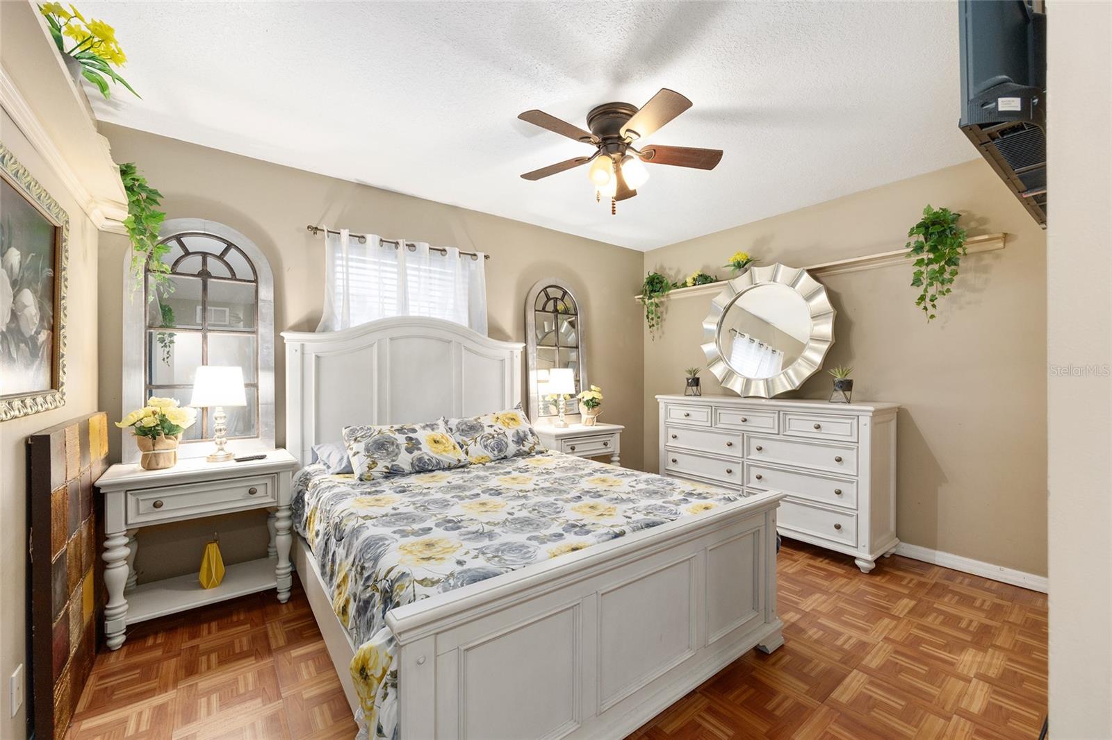 Image 22 of 36 For 11848 71st Avenue Road