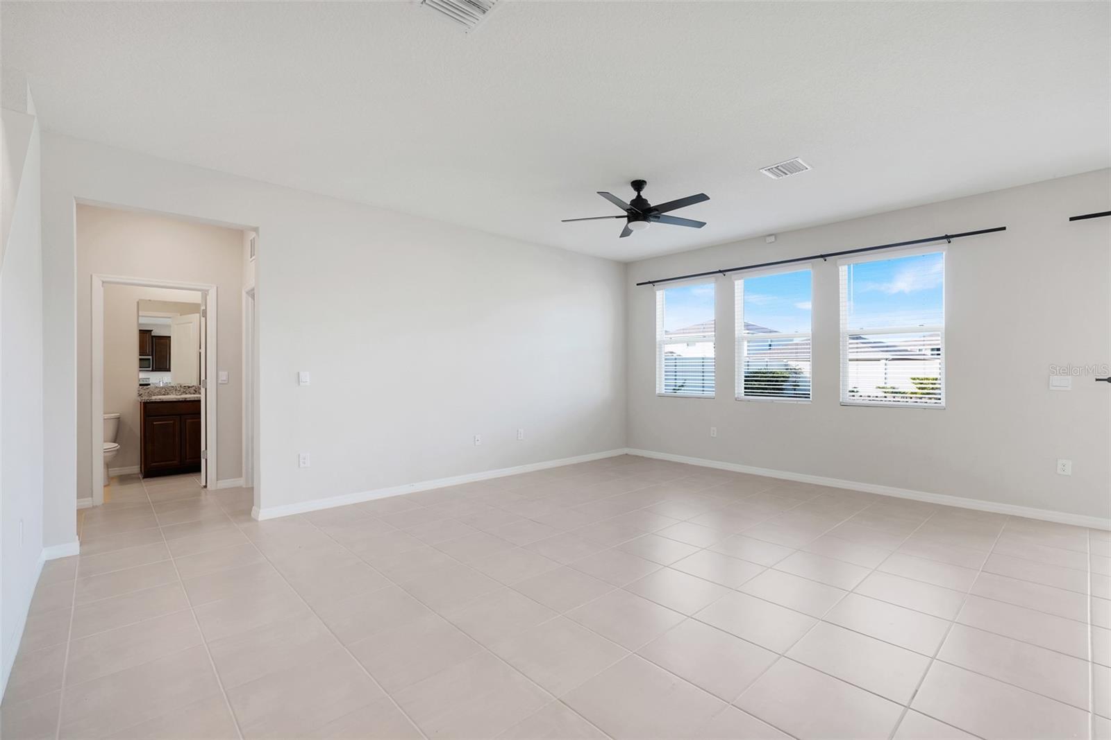 Image 11 of 39 For 8910 50th Avenue