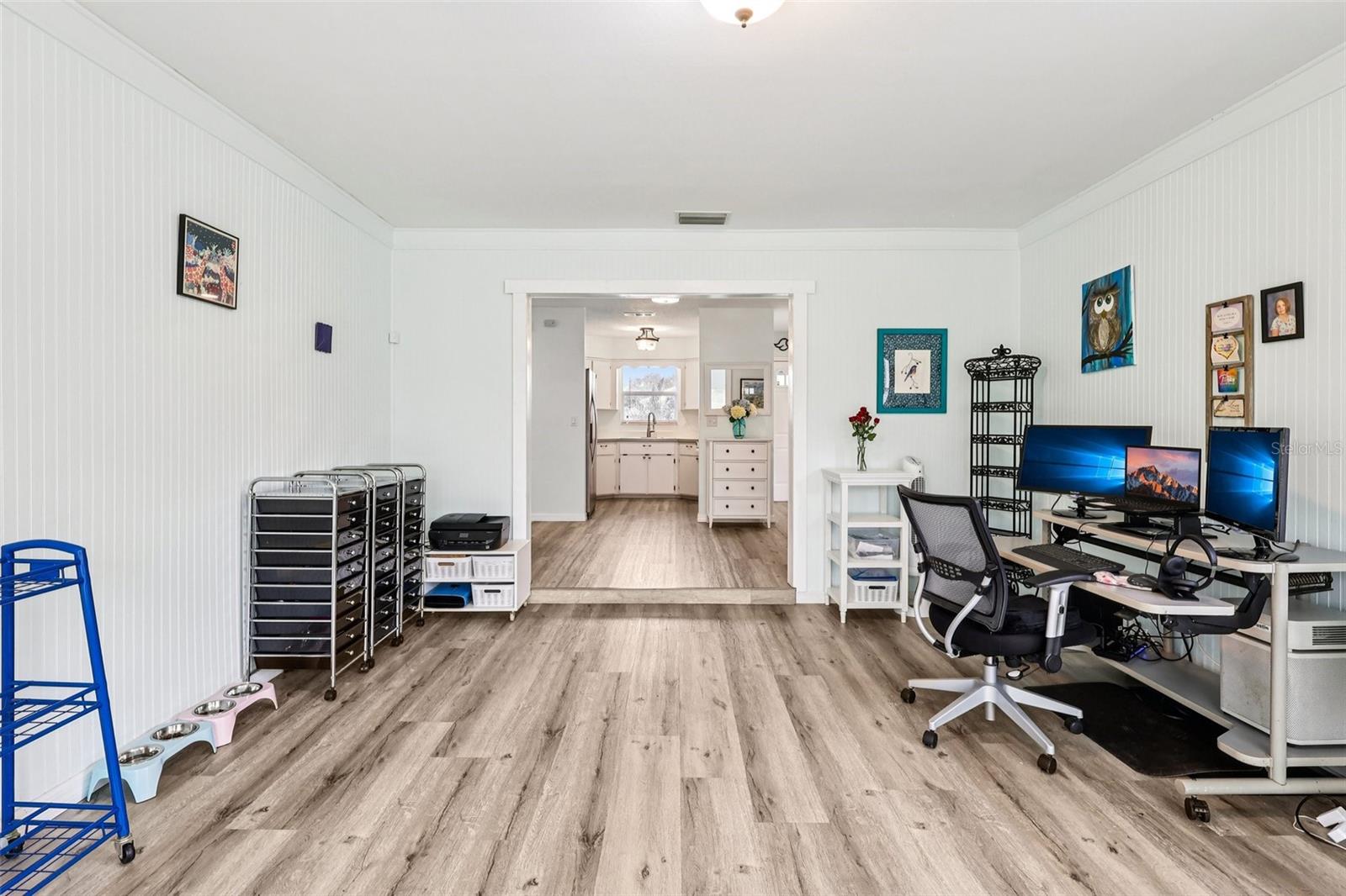 Image 19 of 34 For 1605 Selkirk Drive