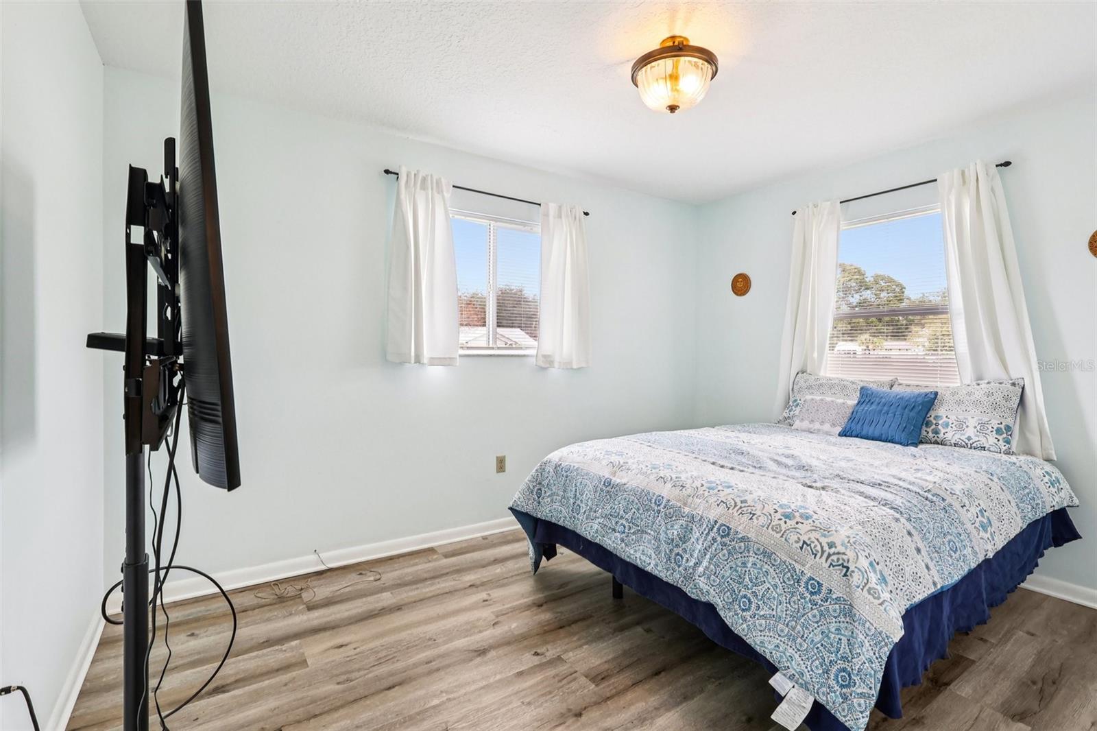 Image 26 of 34 For 1605 Selkirk Drive