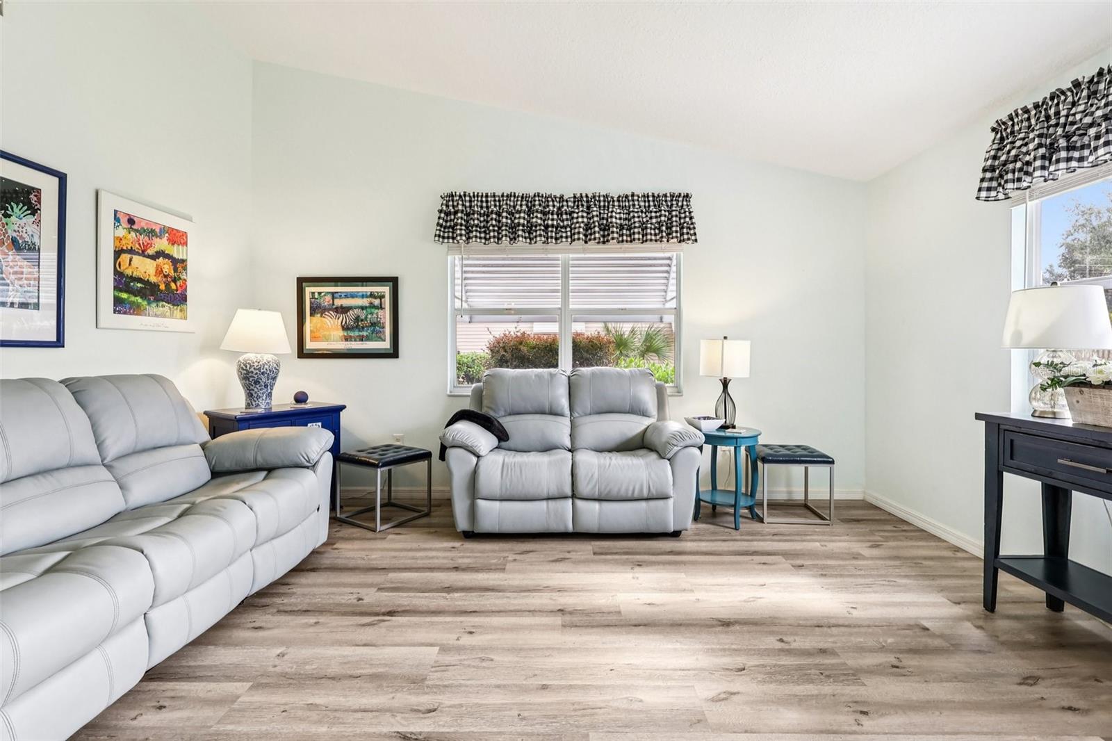 Image 8 of 34 For 1605 Selkirk Drive