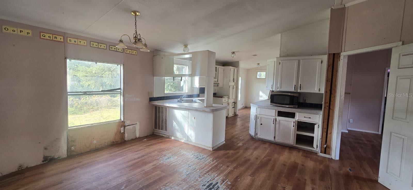 Image 6 of 19 For 17140 251st Terrace