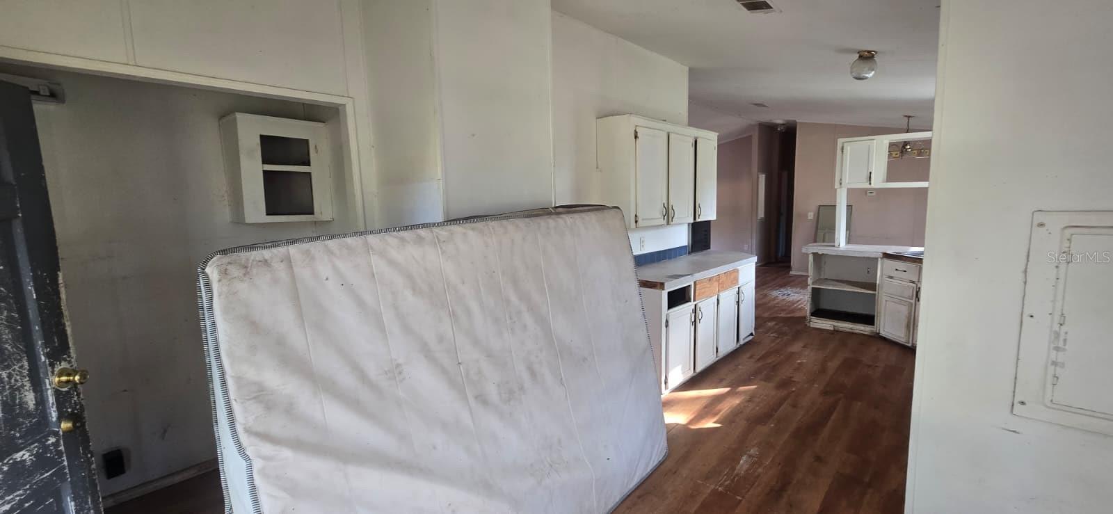 Image 8 of 19 For 17140 251st Terrace