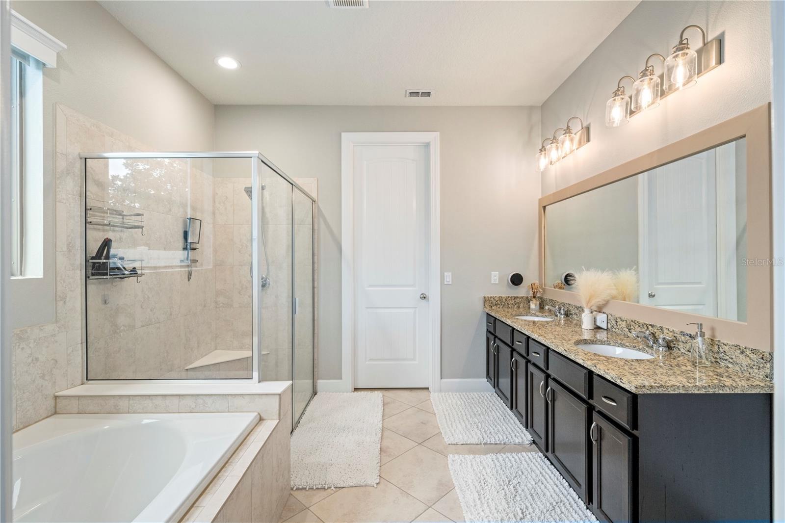 Image 30 of 69 For 30106 Kladruby Point