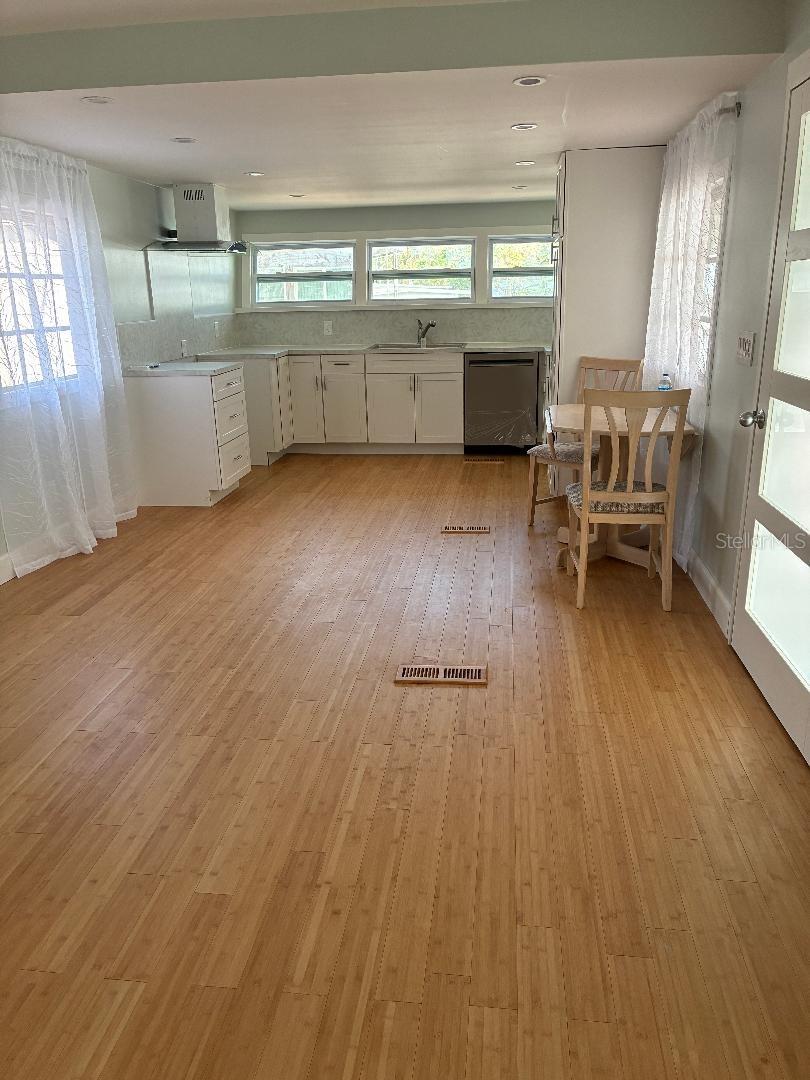 Image 7 of 7 For 3896 Picciola Road 223