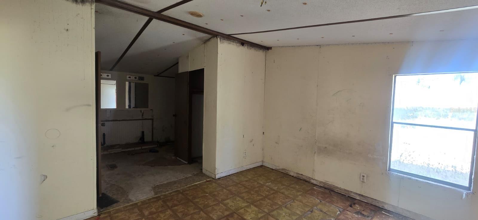 Image 5 of 26 For 17120 252nd Avenue