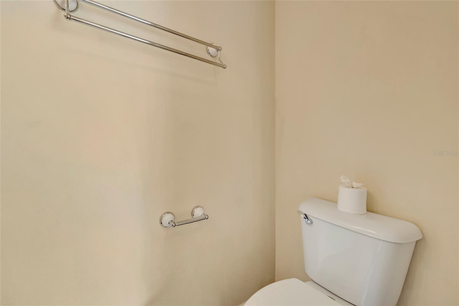 Image 15 of 52 For 16122 Denham Court