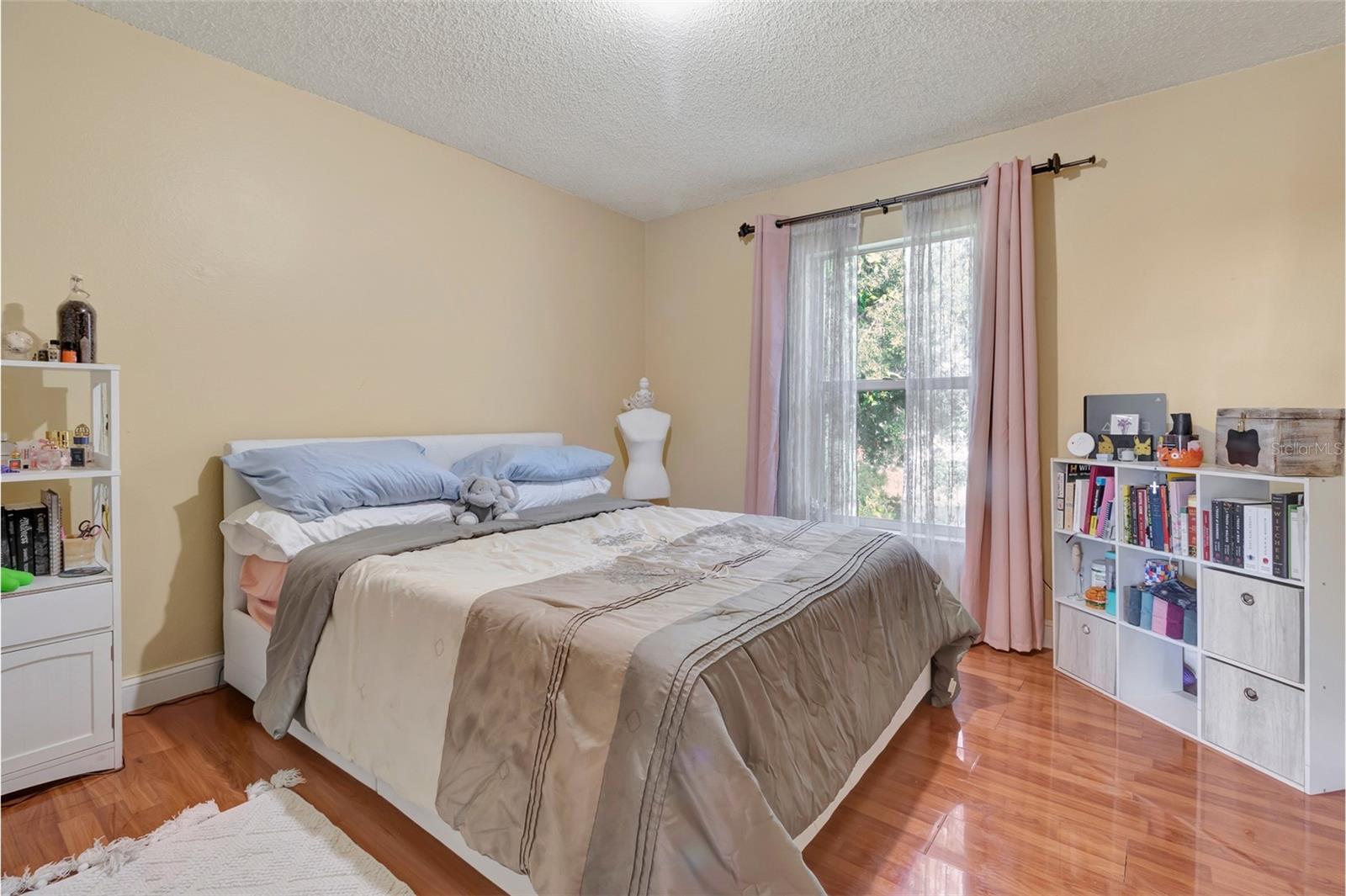 Image 19 of 52 For 16122 Denham Court