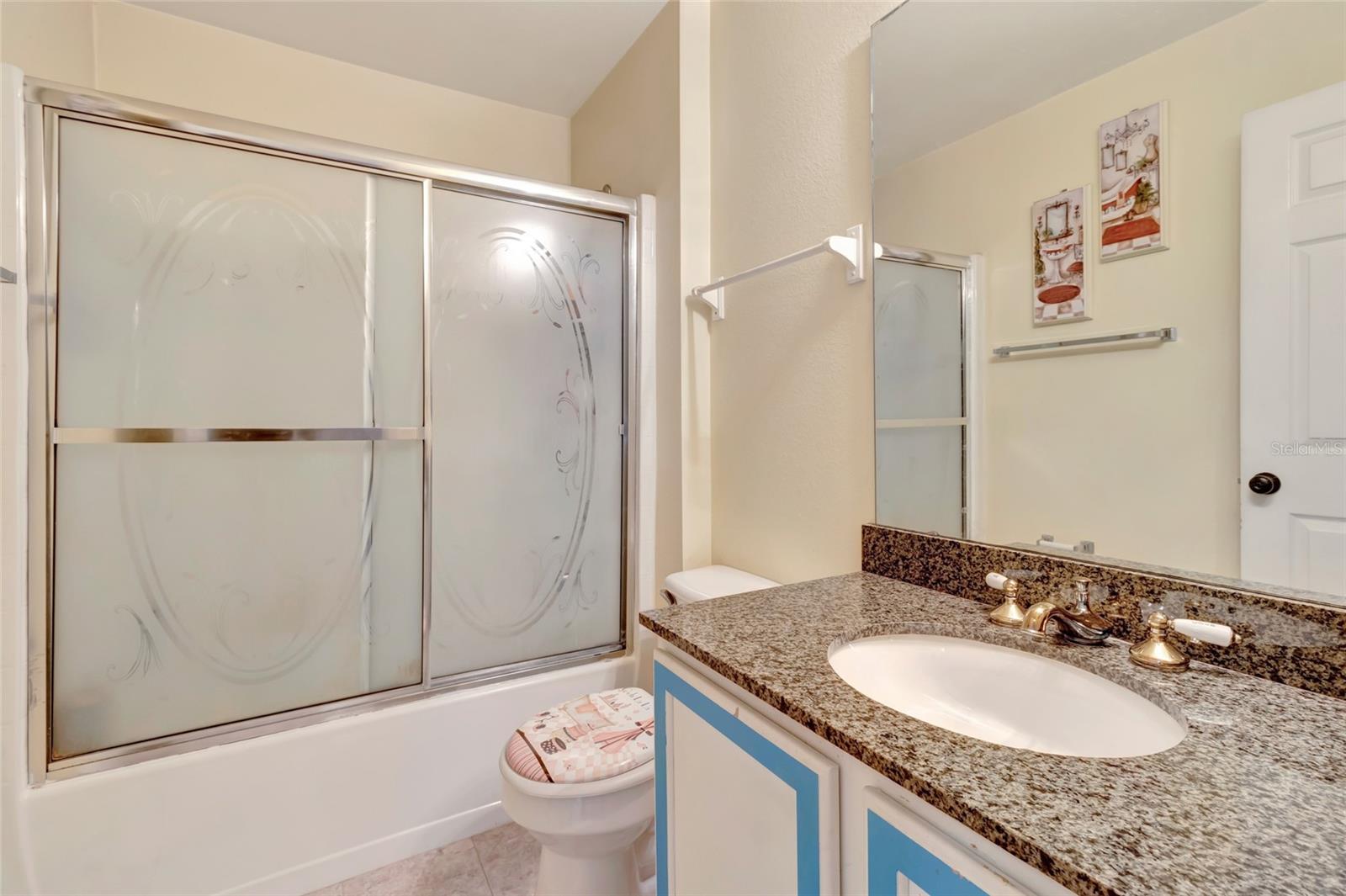 Image 22 of 52 For 16122 Denham Court