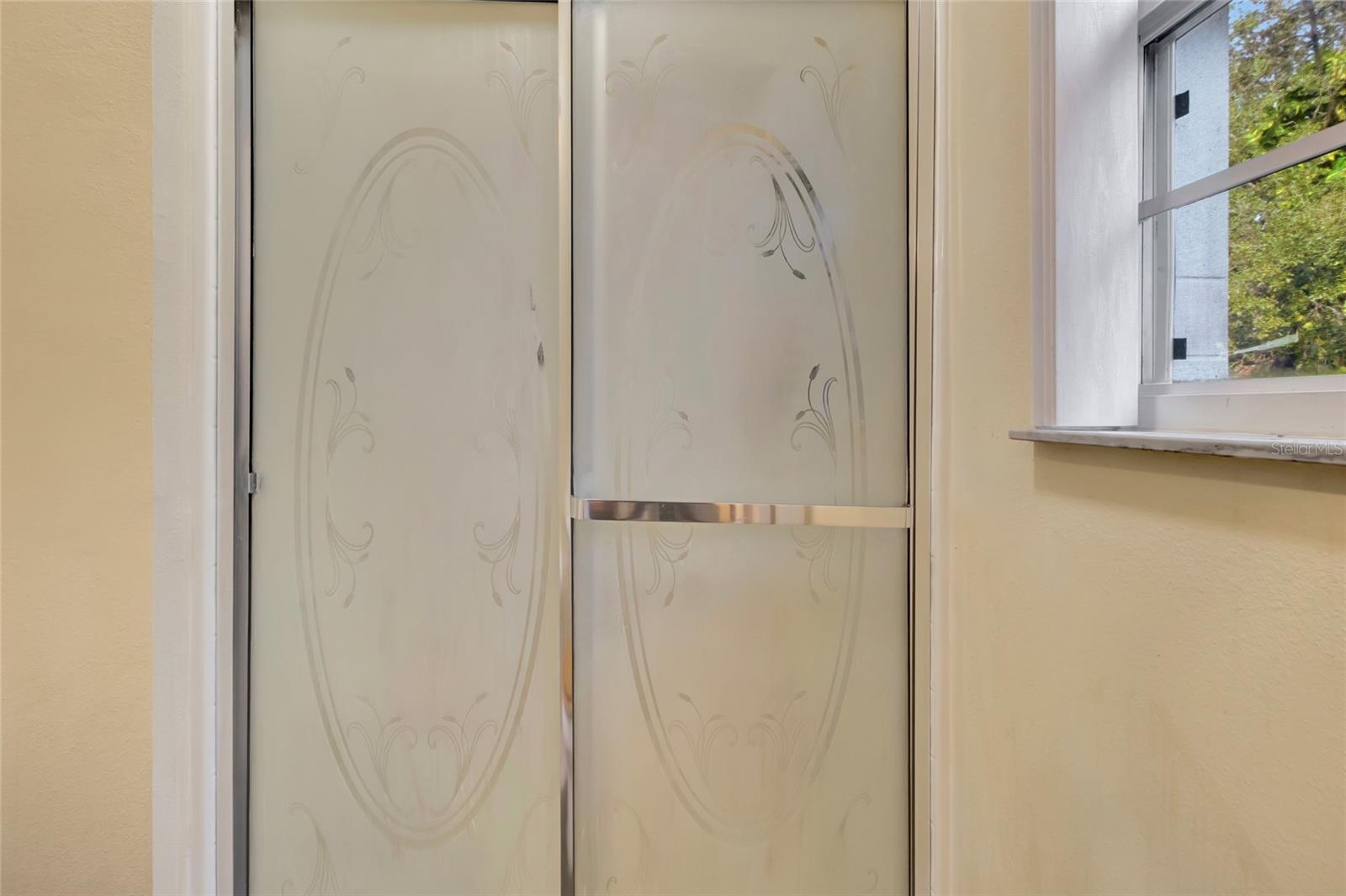 Image 27 of 52 For 16122 Denham Court