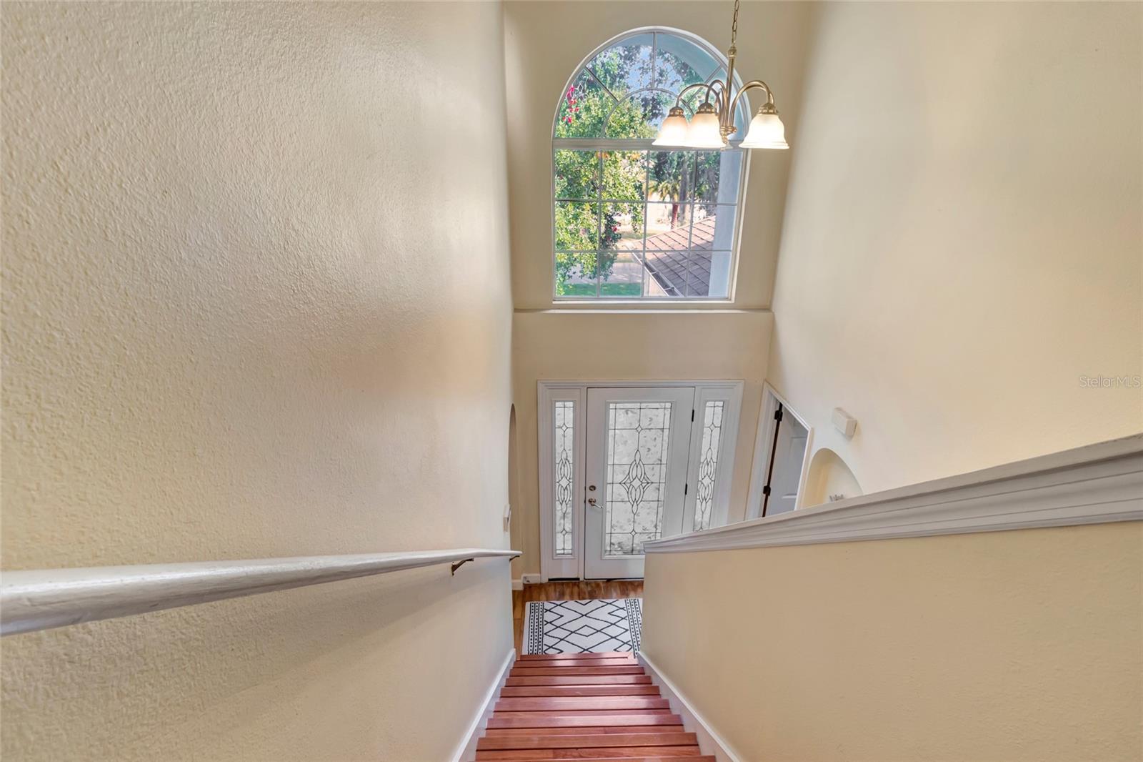 Image 29 of 52 For 16122 Denham Court