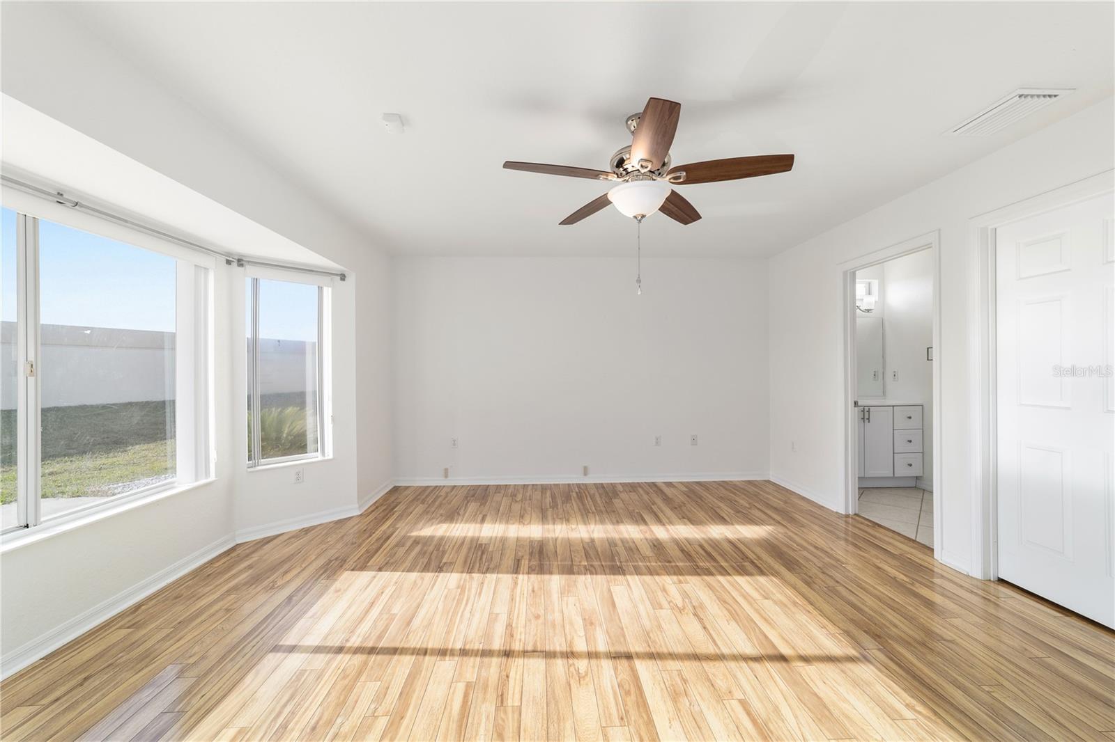 Image 20 of 66 For 14280 85th Avenue