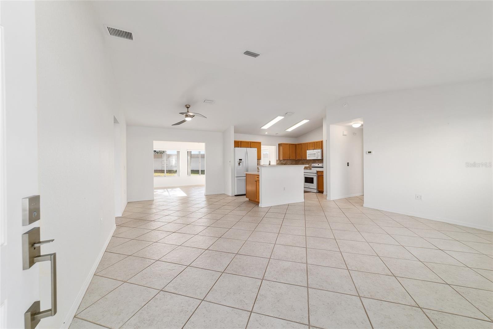 Image 5 of 66 For 14280 85th Avenue