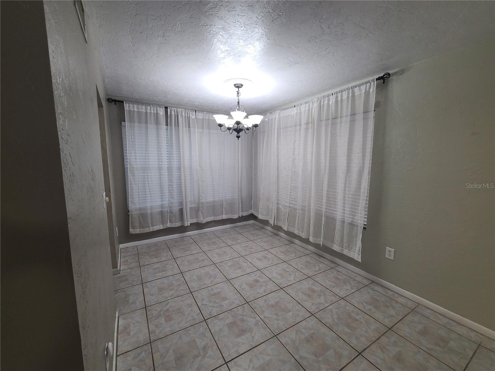 Image 5 of 18 For 18101 Sandalwood Drive