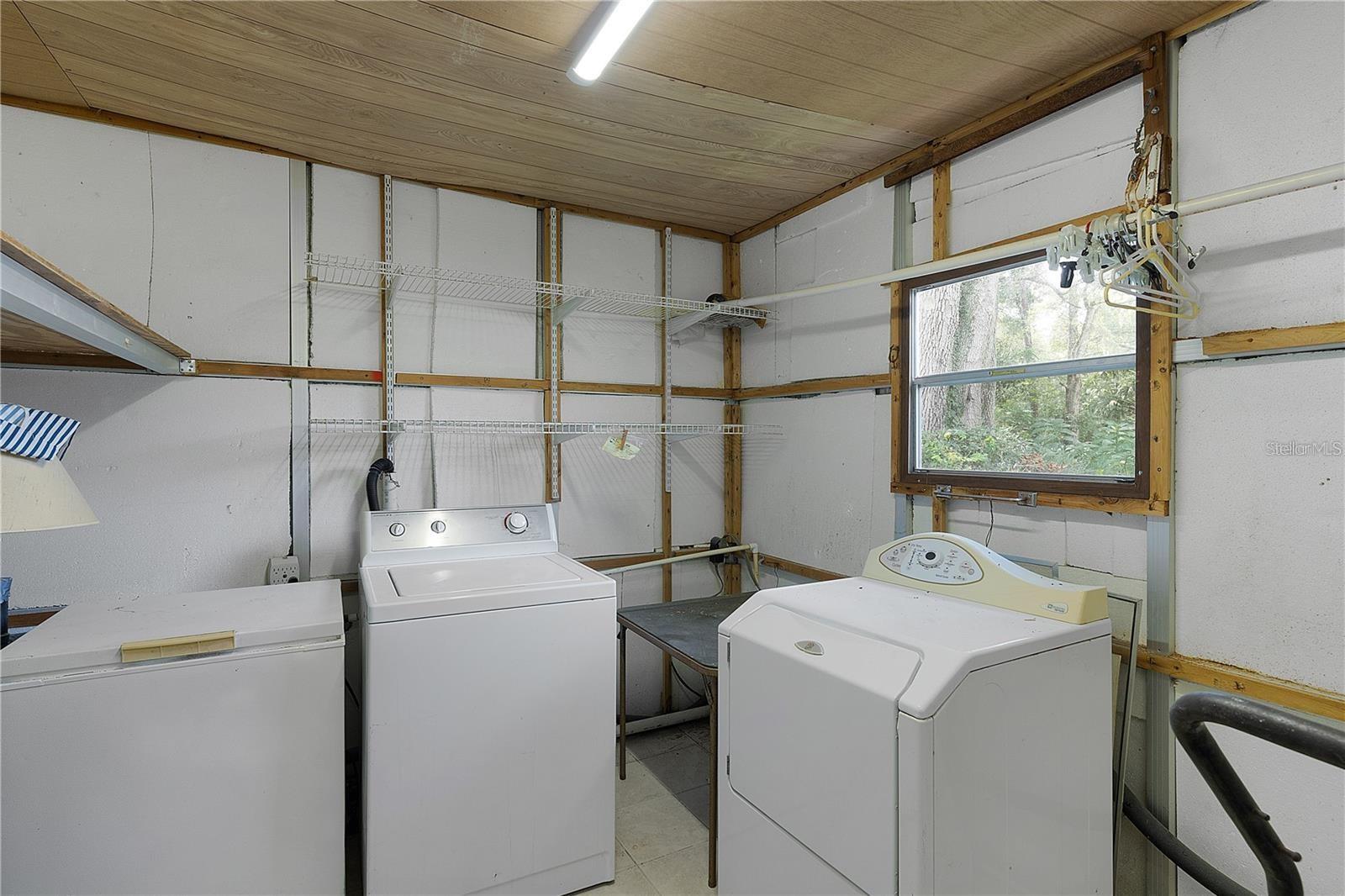 Image 28 of 36 For 354 Ivanhoe Circle