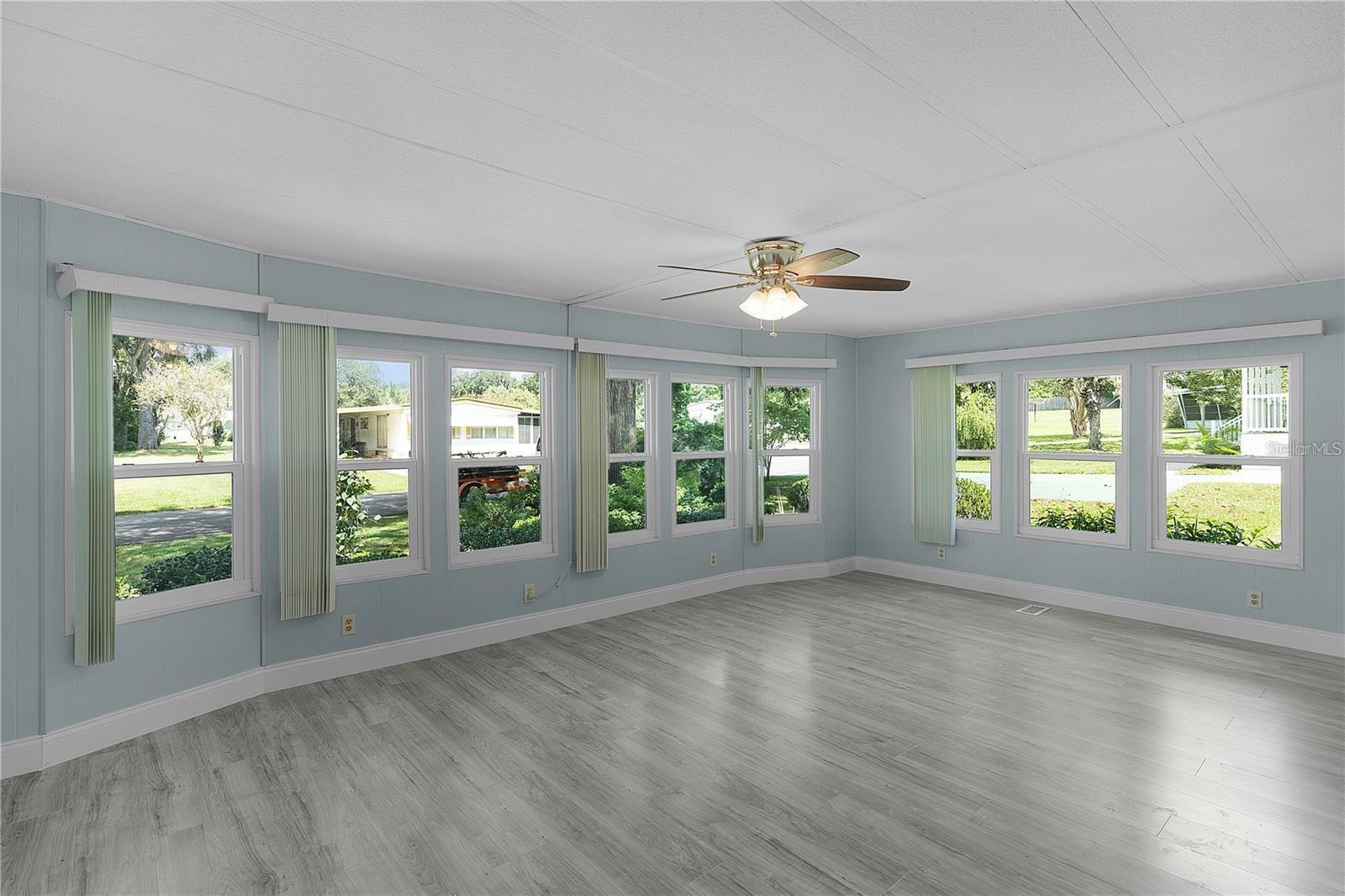 Image 3 of 36 For 354 Ivanhoe Circle