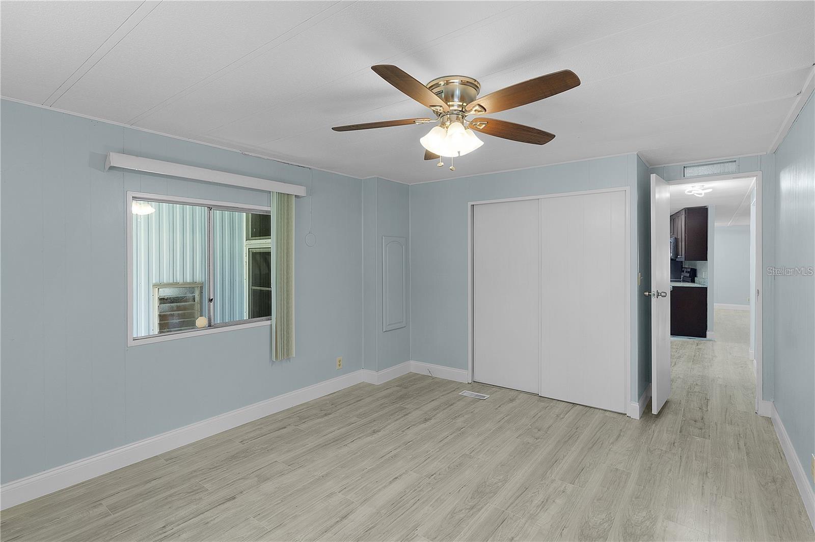 Image 7 of 36 For 354 Ivanhoe Circle