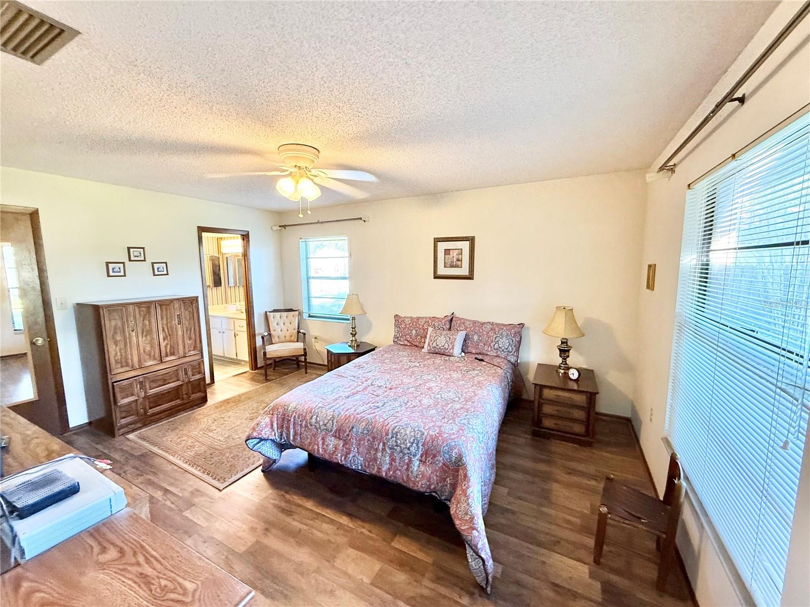 Image 17 of 32 For 33312 Coventry Drive