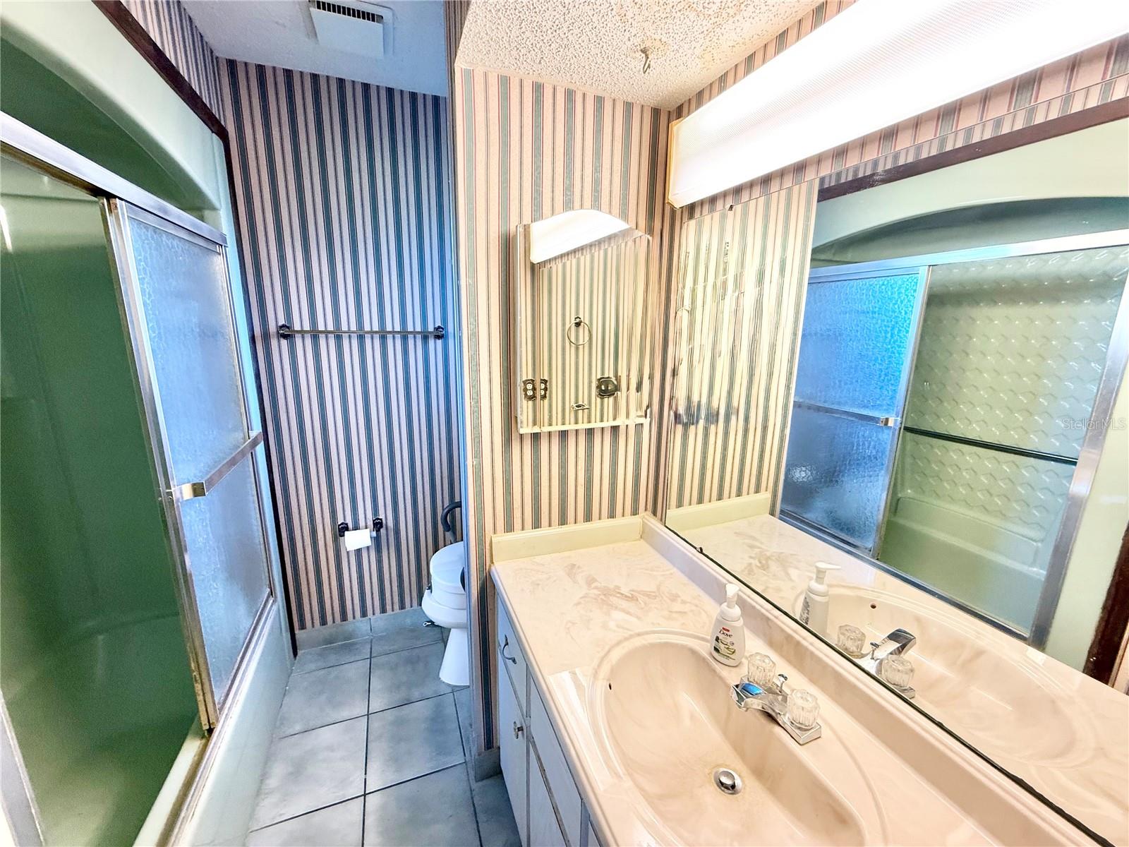 Image 19 of 32 For 33312 Coventry Drive