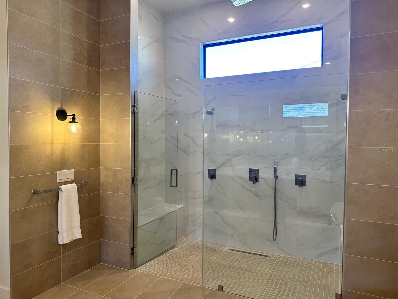 Image 25 of 32 For 15600 Pendio Drive