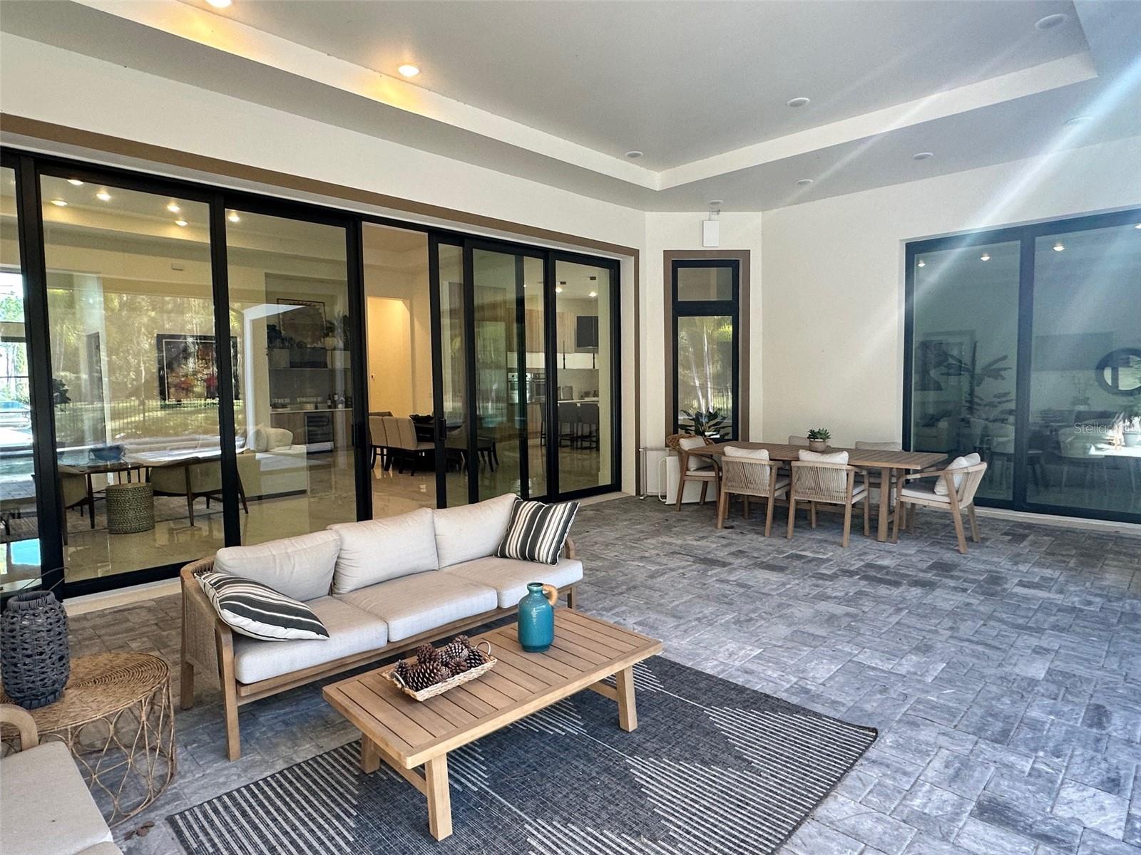 Image 27 of 32 For 15600 Pendio Drive