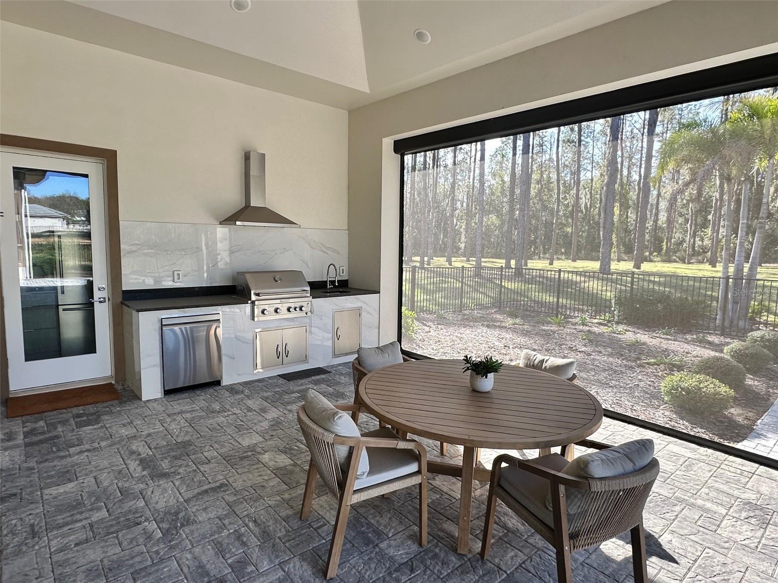 Image 28 of 32 For 15600 Pendio Drive