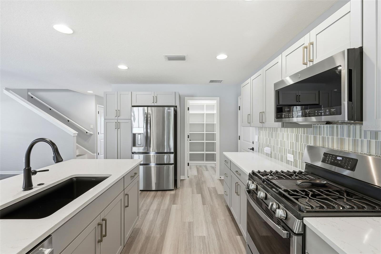 Image 15 of 42 For 2786 Alder Avenue