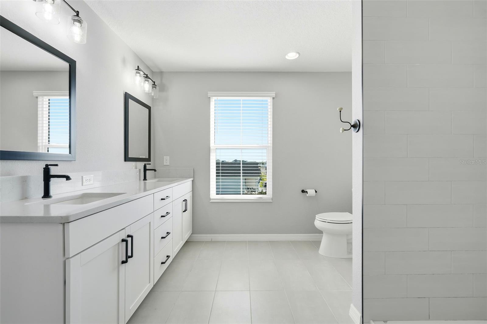 Image 23 of 42 For 2786 Alder Avenue