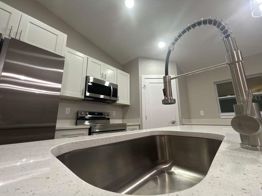 Image 11 of 38 For 1884 Quaker Lane