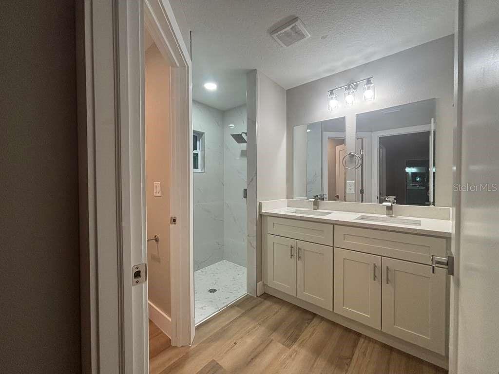 Image 19 of 38 For 1884 Quaker Lane