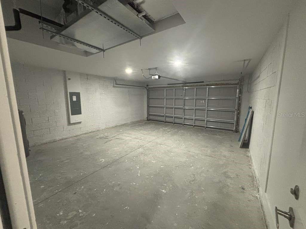 Image 33 of 38 For 1884 Quaker Lane