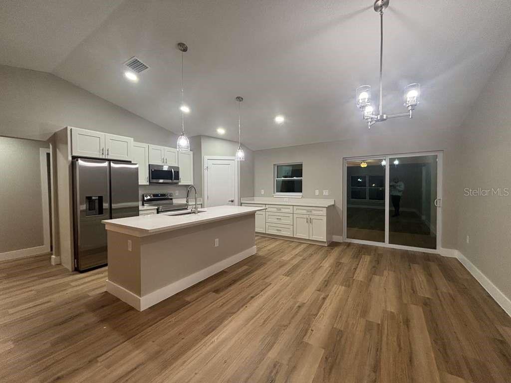 Image 9 of 38 For 1884 Quaker Lane